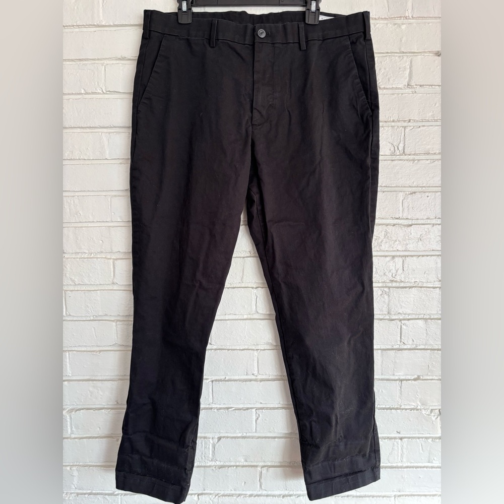 Gap Men’s Black Khakis